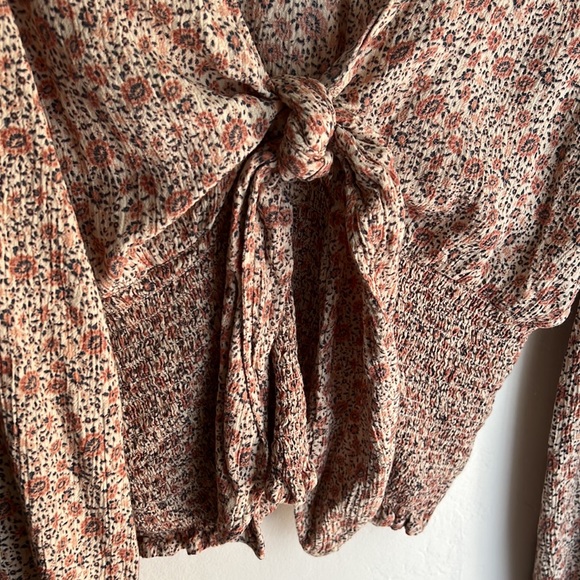 American Eagle shirred waist, crop top. Bohemian style adorable top - Picture 4 of 5